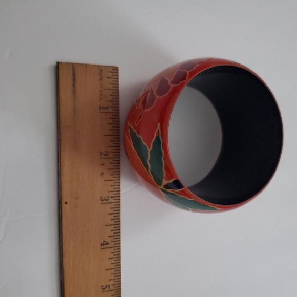 Gorgeous Vibrant Flower Bangle Made in India. Thick bracelet 3 ¼" wide opening - Picture 9 of 10